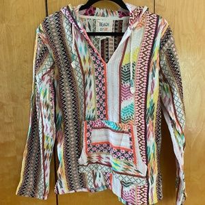 Beach Pullover, fits like a M
